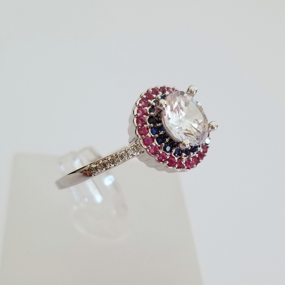 18k Red, White & Blue Halo Ring - Picture 5 of 8